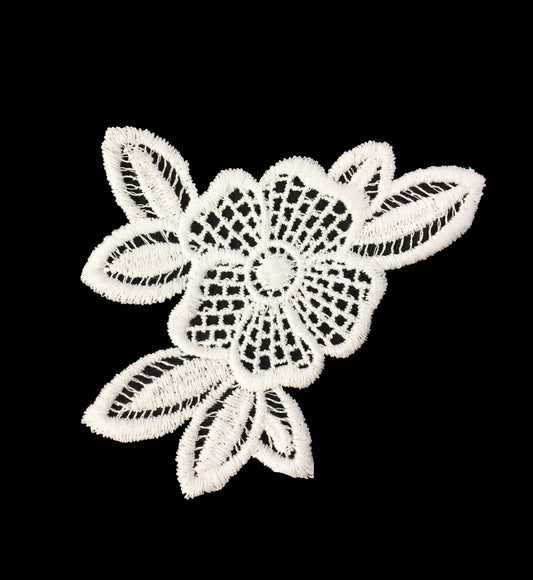 Applicazione Macramè Motivo Floreale con Rete Grande