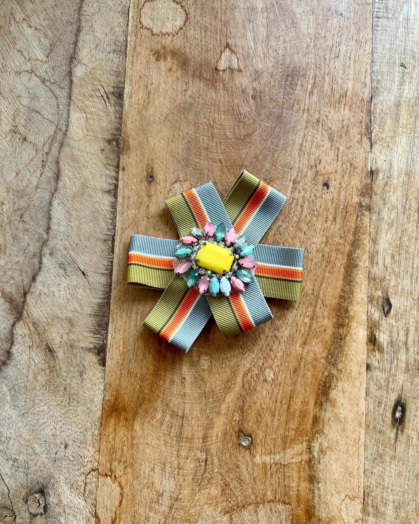Spilla Gioiello con Gros Grain Colorato